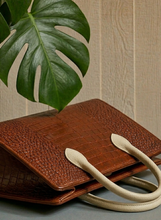 Load image into Gallery viewer, Vanta Croc Tote Saddle Cocoa
